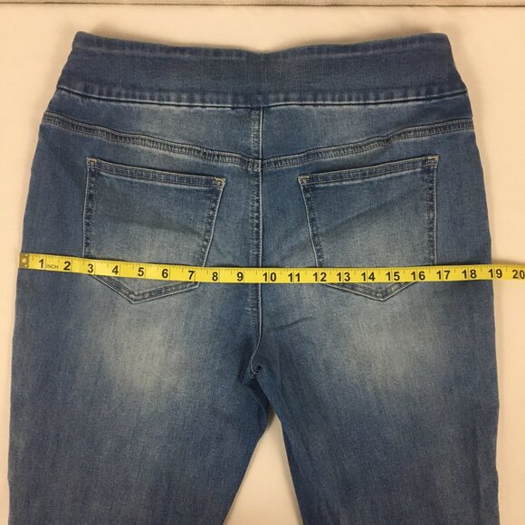 Chico's Perfect Stretch Pull-On Jeans Light Wash Size 0.5 - Picture 11 of 12